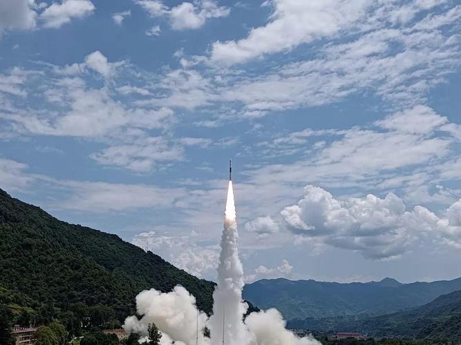 不断优化商业卫星电源研制,广泛推进电源产品商业化应用,让航天电源